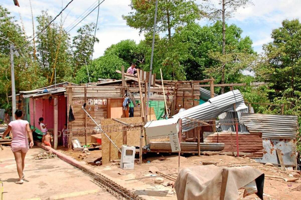 Una de las viviendas más afectadas está ubicada en el barrio en El Campín, en la comuna Siete de Barrancabermeja (Foto: Edgar Pernett/VANGUARDIA LIBERAL )