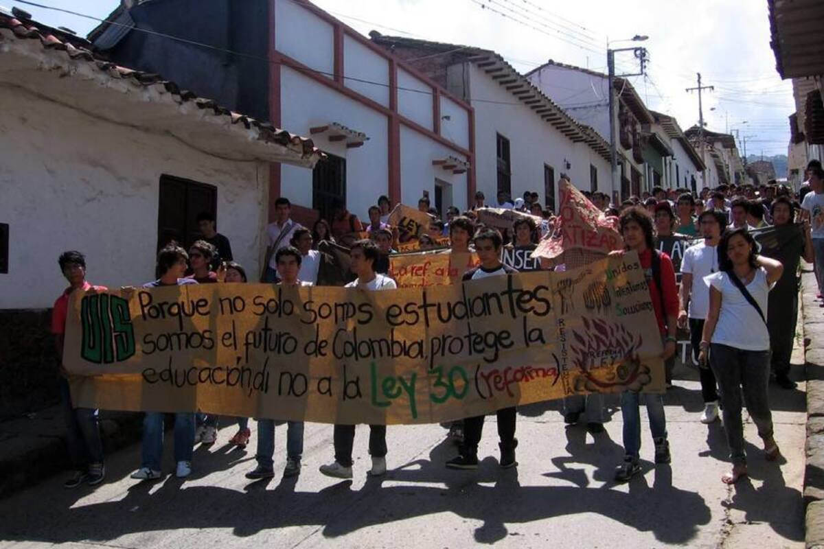 Estudiantes de la UIS de Málaga continúan caminata a Bucaramanga (Foto: Suministrada/VANGUARDIA LIBERAL)
