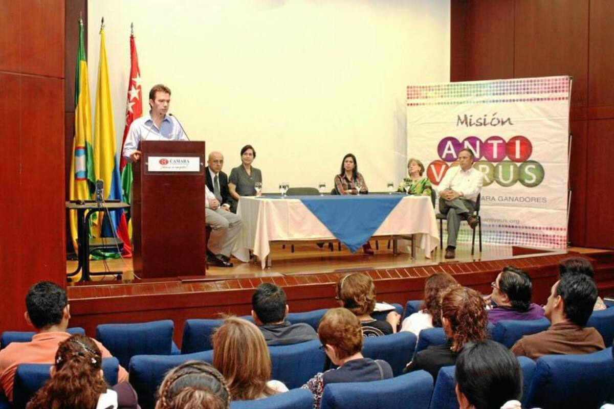 Juan Camilo Beltrán Domínguez, presidente ejecutivo de la Cámara de Comercio de Bucaramanga, presidió la presentación de la “Misión Antivirus”, tras una jornada adelantada en el auditorio principal de esa entidad. (Foto: Foto suministrada / VANGUARDIA LIBERAL)
