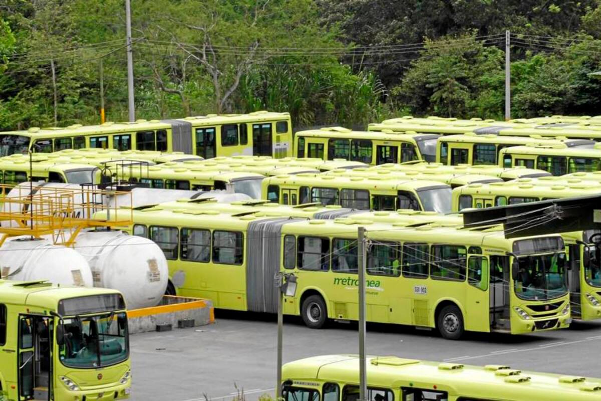 Metrolínea fijó un mes de plazo para la puesta en operación de todas las rutas de la Fase II. No obstante, se cumplió la fecha y casi la mitad de los buses aún no cuentan con tarjeta de operación. (Foto: Archivo / VANGUARDIA LIBERAL)