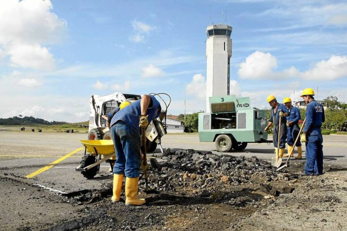 Aeropuerto Palonegro, entre los más afectados por cierre de operaciones