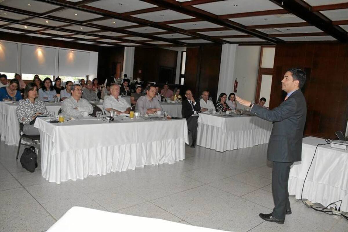 Ayer la firma Human Capital y la Andi organizaron un desayuno de trabajo con empresarios para analizar los impactos de la reforma tributaria. (Foto: Javier Gutiérrez / VANGUARDIA LIBERAL)