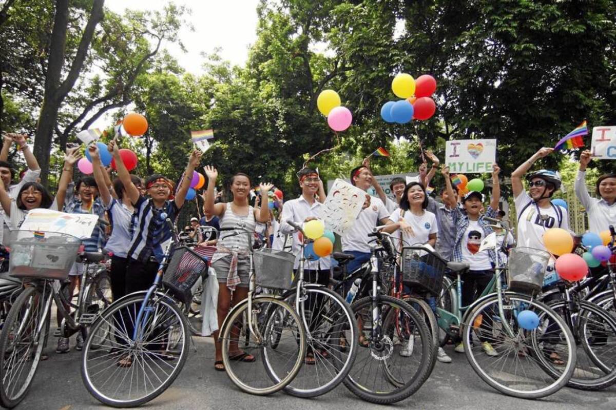 Homosexuales desfilan en Vietnam por primera vez en la historia (Foto: EFE / VANGUARDIA LIBERAL)