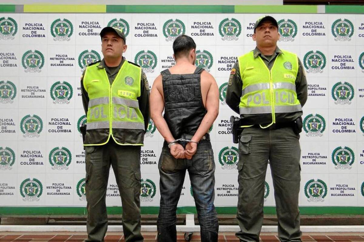 El capturado fue dejado a disposición de la autoridad que lo requiere, que será la encargada de definirle su situación jurídica. (Foto: Suministrada/VANGUARDIA LIBERAL )
