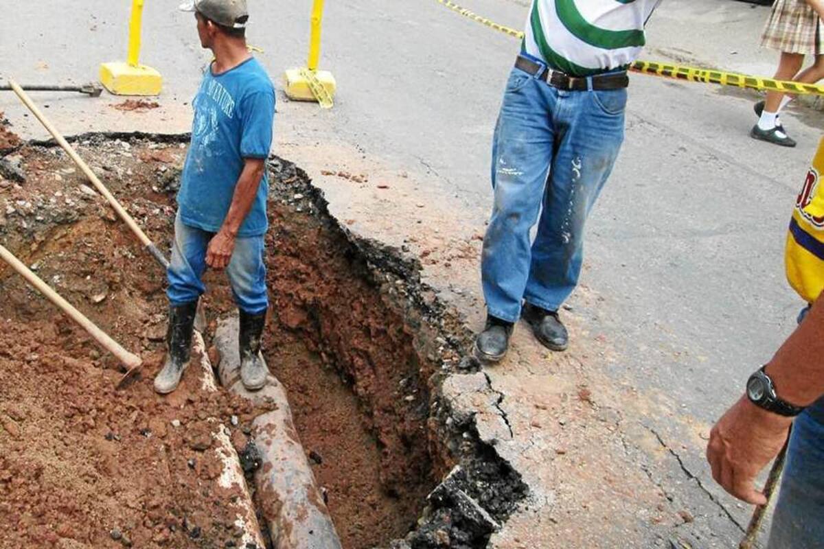 Tubería causó corte en servicio de agua
