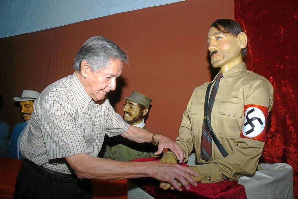 En las puertas de la iglesia del Perpetuo Socorro se escuchan las historias asombrosas y leyendas de un centenar de personajes que se encuentran exhibidos en el Museo de Cera ‘Augusmar’. (Foto: Archivo/ VANGUARDIA LIBERAL )