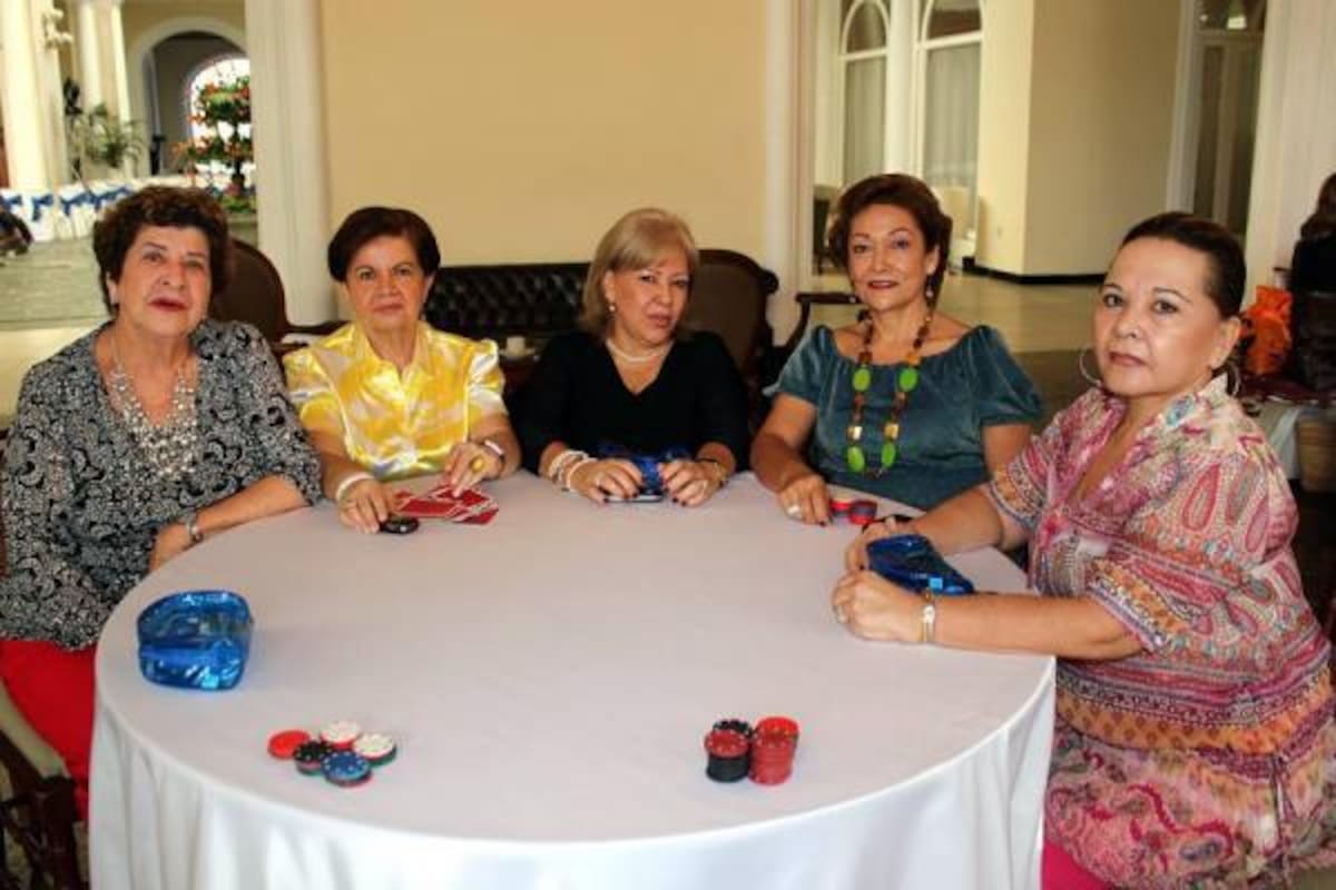 Celina Blanco, Myriam Ruiz, Carmen Cecilia de Carlier, Fany de Galvis y Sandra Anaya.