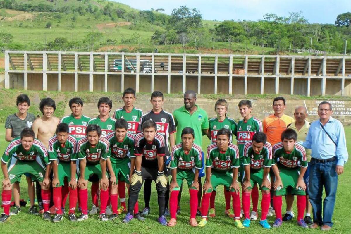 De la cuota del Club Yariguies destacaron en el Torneo, el arquero Miguel Sarmiento, el defensa central Johan Pico, Diego Quintero, Juan Daniel Rueda, Bafen Barragán y Harold Martínez, quienes a su vez estuvieron en la Selección Santander Pre juvenil. (Foto: Suministrada José Rueda /VANGUARDIA LIBERAL)