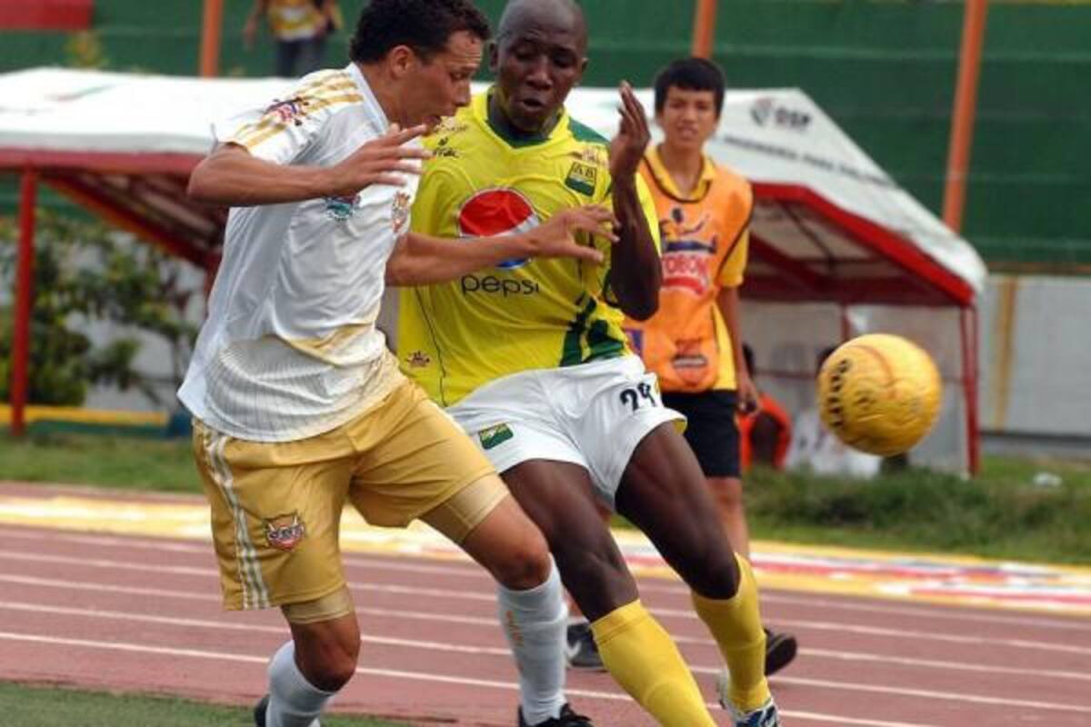 A pesar de la derrota 4 - 2 a manos de Itagüí en el estadio Alfonso López, Atlético Bucaramanga es el mejor equipo santandereano en lo que va corrido del segundo semestre en el Torneo Postobón. (Foto: Jaime del Río / VANGUARDIA LIBERAL)