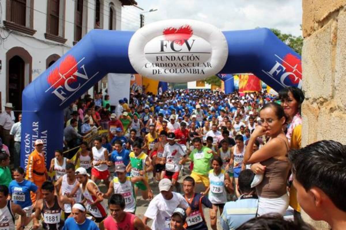 El año pasado en la Carrera Atlética de Zapatoca compitieron poco más de mil deportistas, incluidos atletas de Boyacá. Este año la Fundación Cardiovascular de Colombia y la Essa esperan superar la cifra de competidores.(Foto: Archivo / VANGUARDIA LIBERAL )