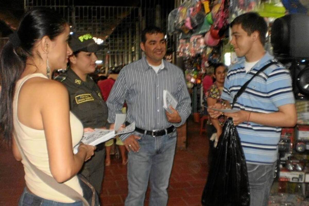 Comisaría de Familia halla niños que trabajan en plaza de San Gil