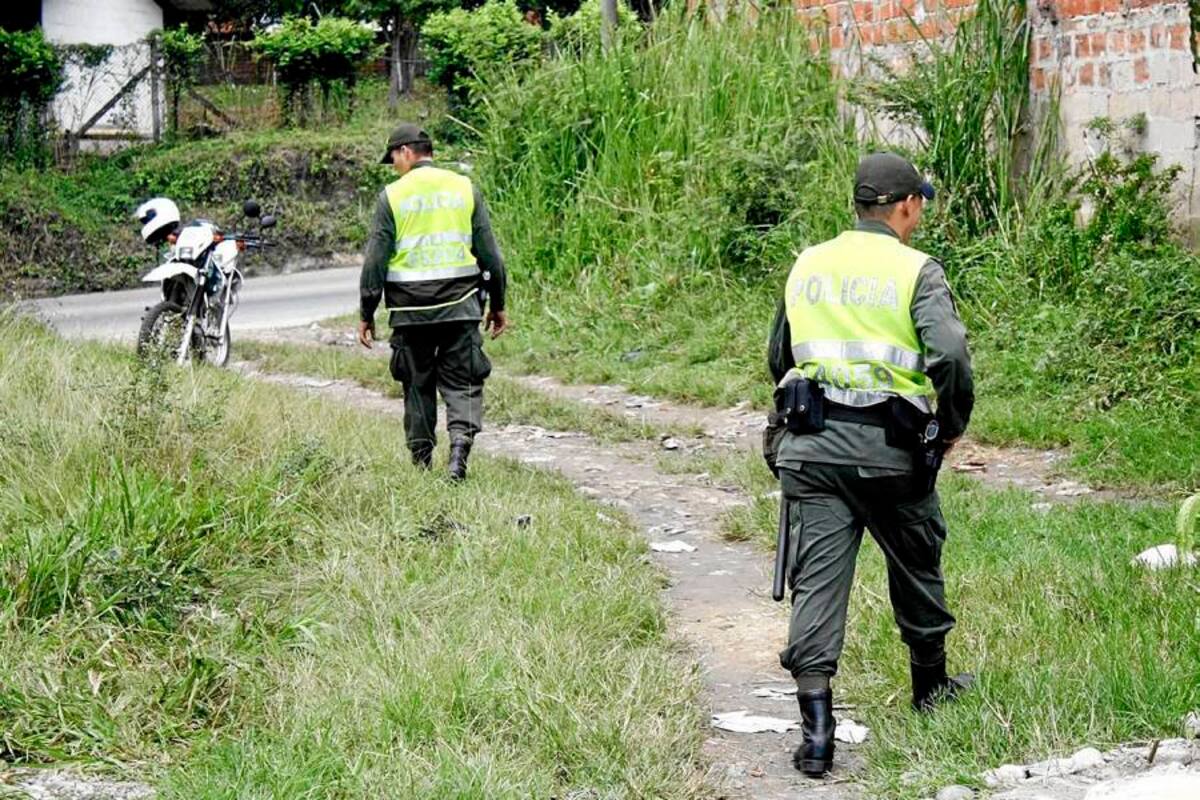 El crimen se registró el miércoles a las 7:45 de la noche en el Norte de Bucaramanga. La víctima no ha sido identificada. (Foto: Marco Valencia/VANGUARDIA LIBERAL )