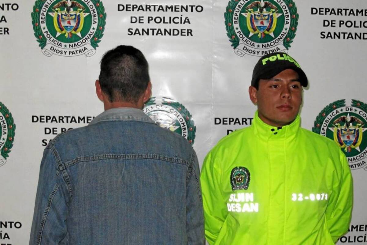 La captura se produjo en el municipio de Puente Nacional por el delito de actos sexuales abusivos con menor de 14 años. (Foto: Suministrada/VANGUARDIA LIBERAL)