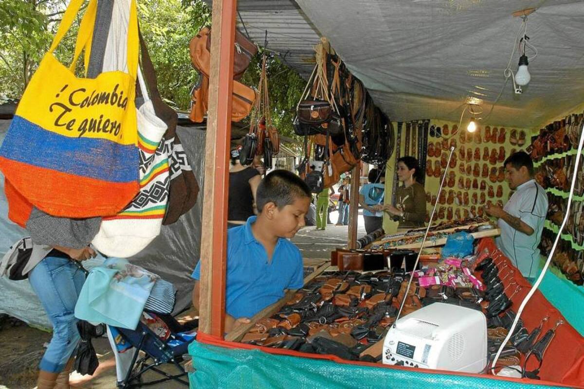 Un grupo de mujeres emprendedoras denunció que la Administración de Floridablanca canceló la feria del fin de año, pocos días antes de su realización y cuando se tenían los productos listos para vender. (Foto: Archivo/VANGUARDIA LIBERAL)