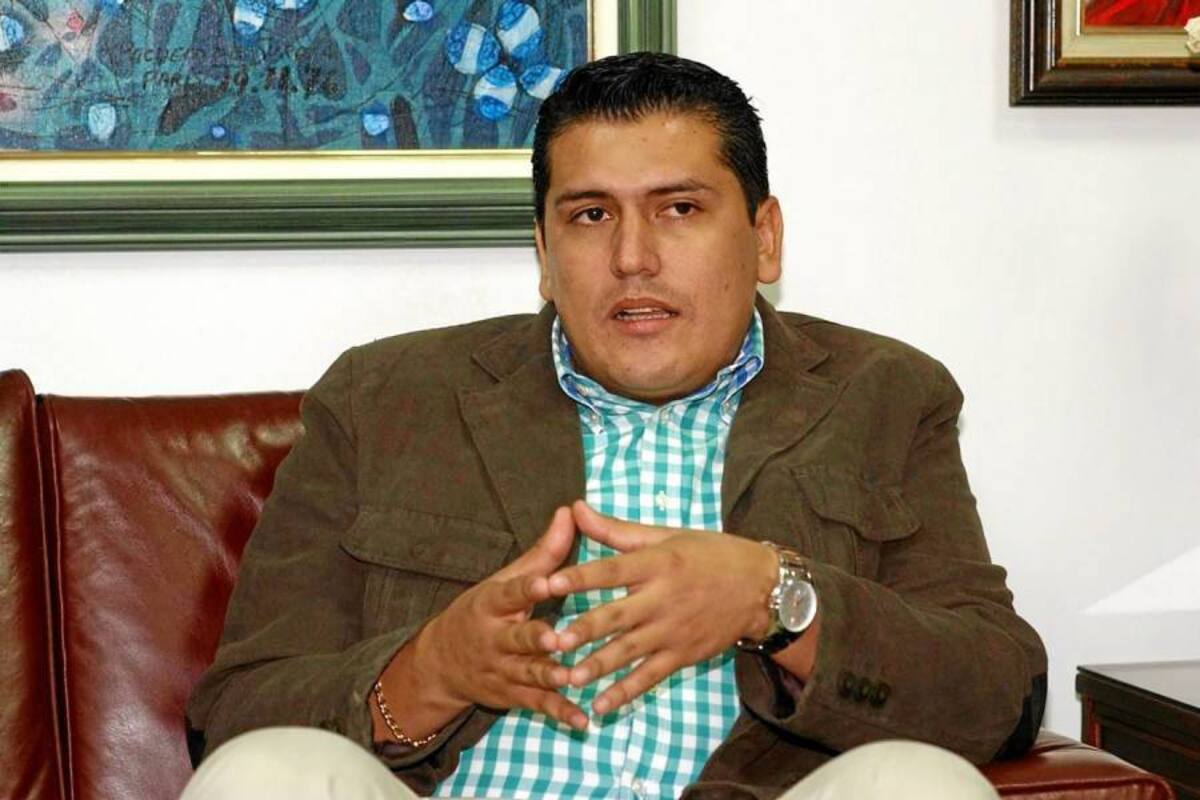El director de la Corporación para la Defensa de la Meseta de Bucaramanga, Cdmb, Ludwing Arley Anaya Méndez, y la directora del Área Metropolitana de Bucaramanga, AMB, Consuelo Ordóñez. (Foto: Archivo/VANGUARDIA )