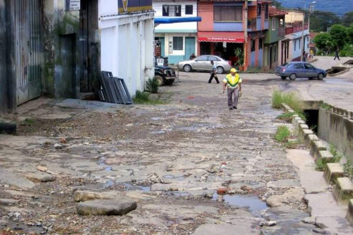 Las vías que están incluidas en el Plan Vial Municipal, pueden verificarse a través del Portal Único de Contratación, consultando el proceso SPLP001-2011 (www.contratos.gov.co). (Foto: Nancy Gómez / VANGUARDIA LIBERAL)