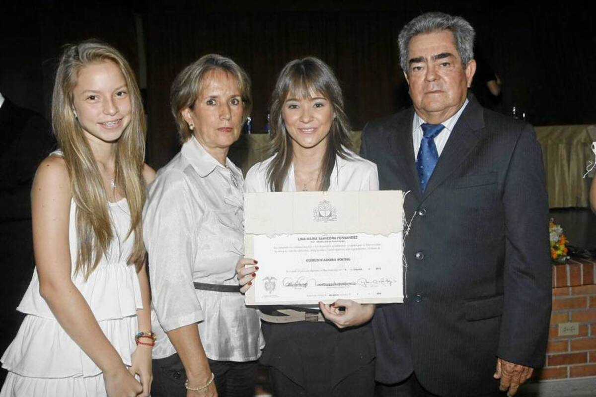 María Alejandra Saavedra, Olga Lucía de Saavedra, Lina María Saavedra, Gerardo Saavedra. (Foto: Cesar Flórez / VANGUARDIA LIBERAL)