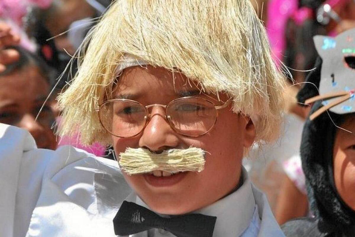 Representación de Jairo Aníbal Niño, encarnado en este pequeñín que se lució con su papel protagónico. (Foto: Luis Fernando Martínez V./VANGUARDIA LIBERAL)