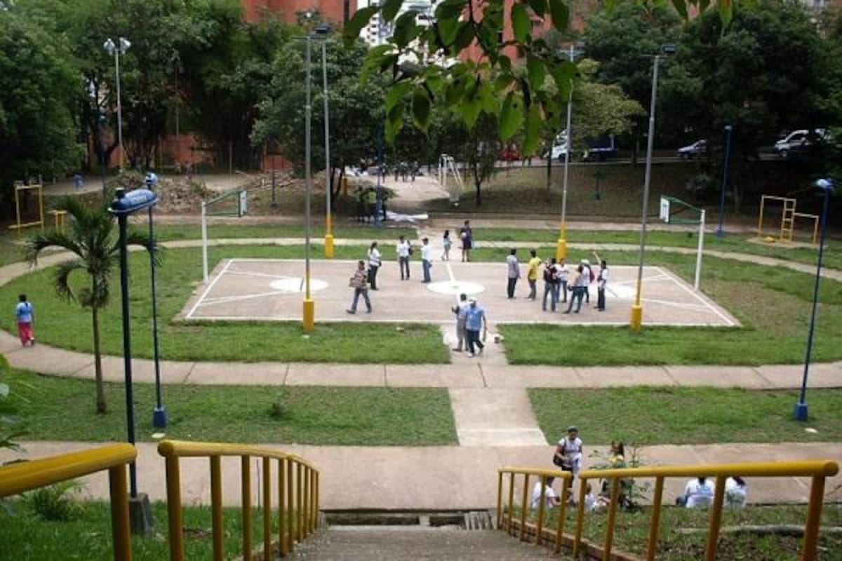 La comunidad del sector se unió a la campaña de limpieza.(Foto: Suministrada/ VANGUARDIA LIBERAL)