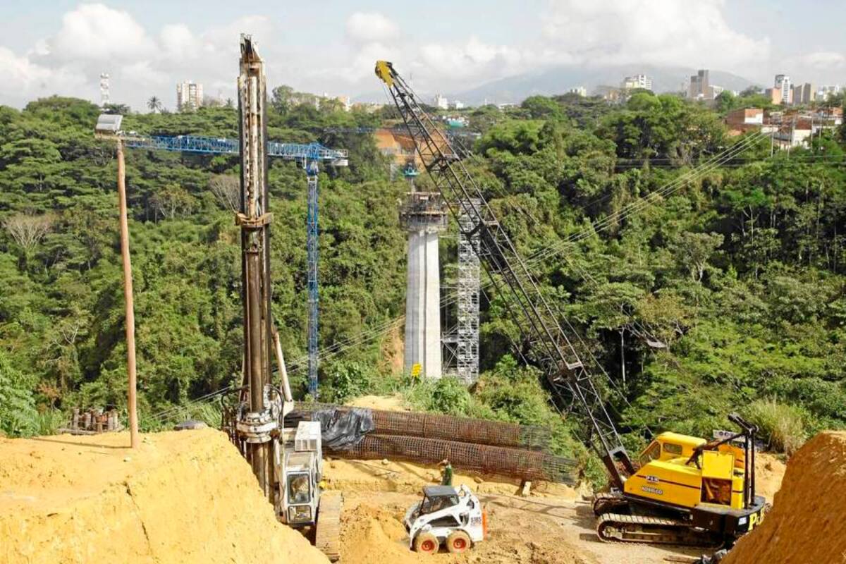 ¡Así va el Viaducto de la Novena! (Foto: Fotos: Jaime Del Río / VANGUARDIA LIBERAL)