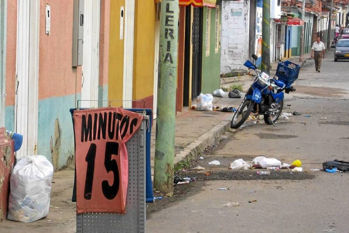 El cambio en horario de aseo tomó por sorpresa a socorranos (Foto: Nancy Gómez /VANGUARDIA LIBERAL)