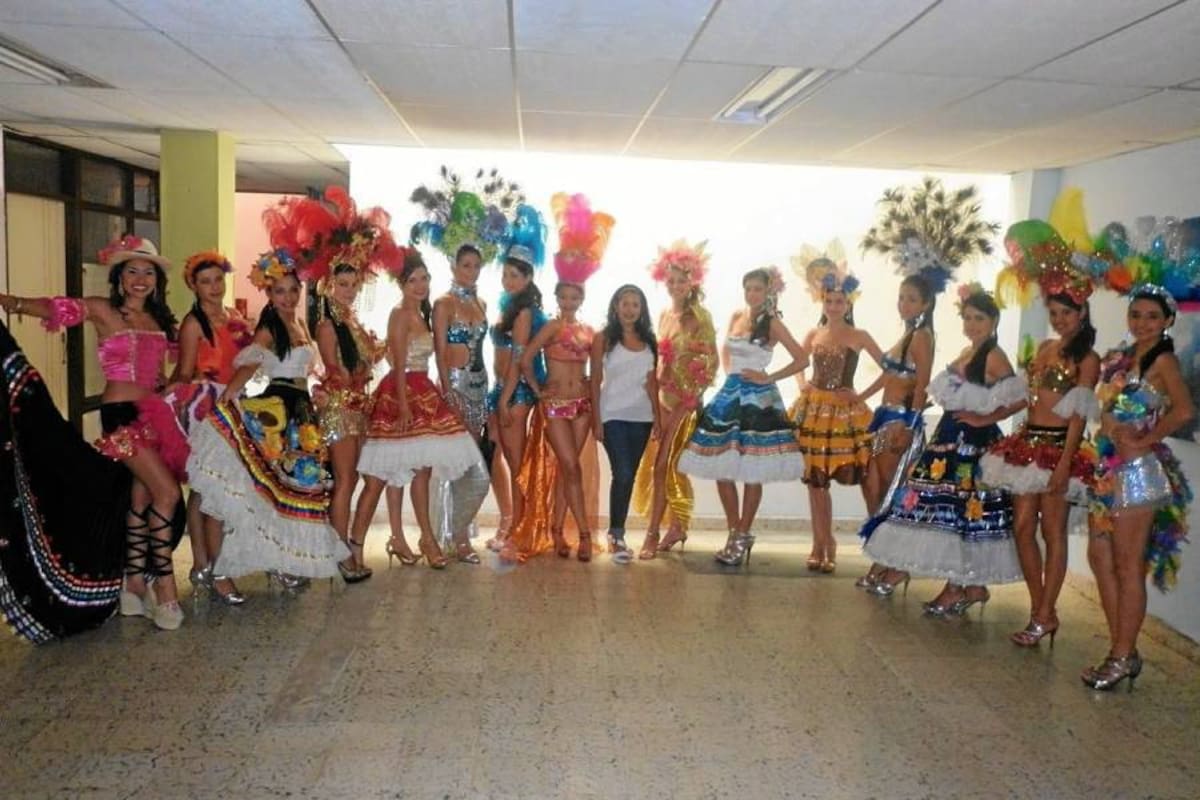 La diseñadora gironesa Vicky Bautista presentará su más reciente colección ‘Secretos del Cielo’ durante la celebración del Día Internacional de la Mujer, organizado por la Gobernación de Santander. (Foto: Suministrada/VANGUARDIA LIBERAL)