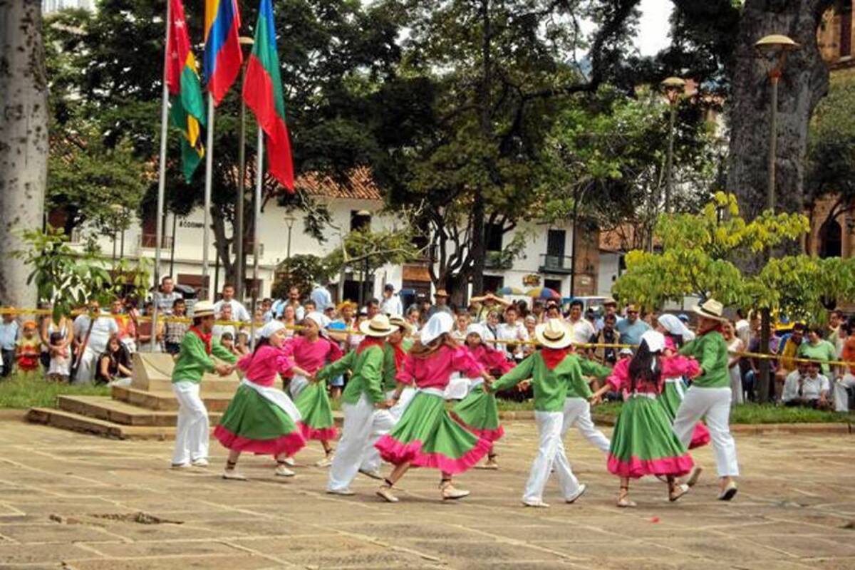 Jesús Saavedra espera que esta clase de encuentros e intercambios artísticos, redunde en beneficio de las actividades culturales, dignificando y posicionando las actuales y venideras generaciones. (Foto: Suministrada/VANGUARDIA LIBERAL)
