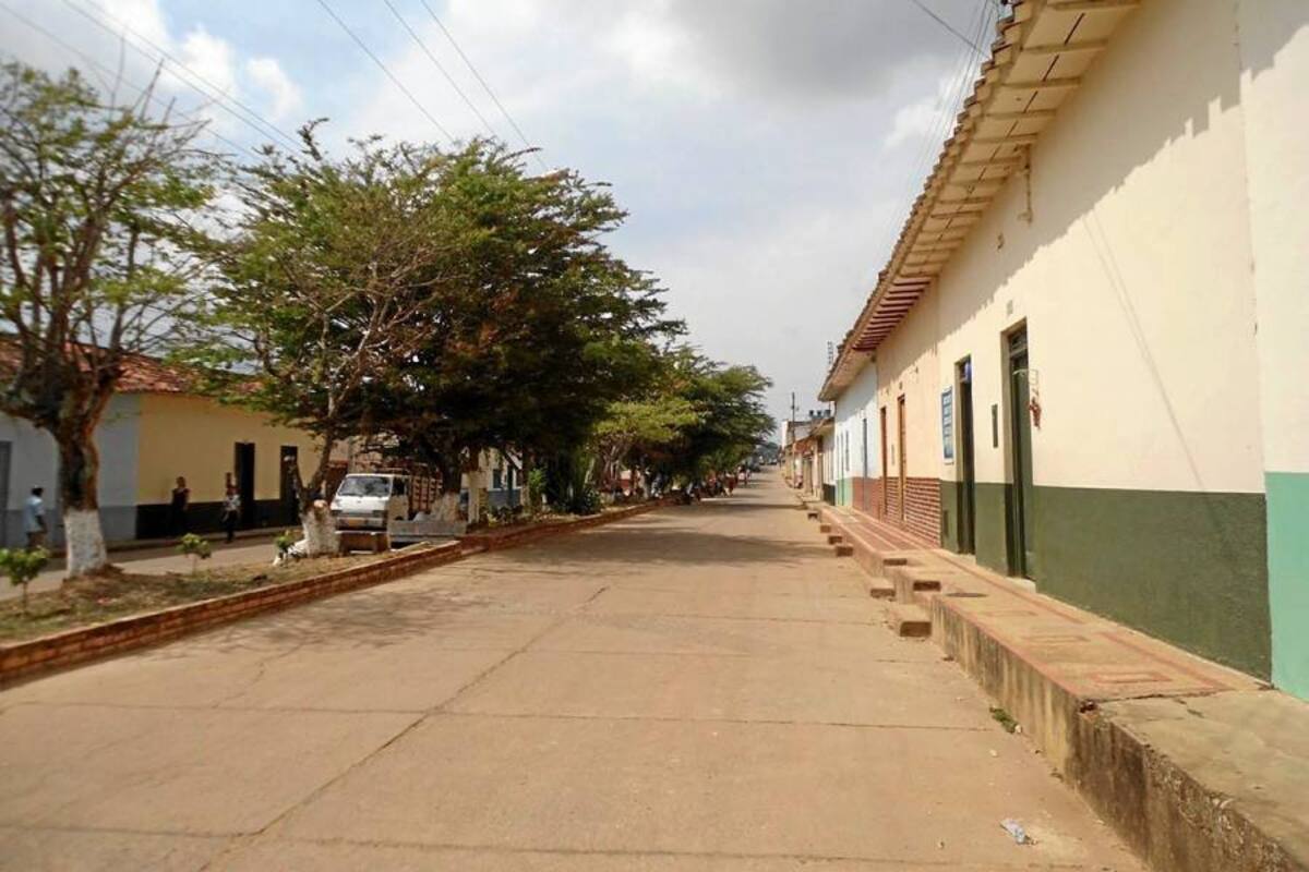 La calle 13 entre carrera 14 y 12 y la carrera 13 entre calle 12 y 13 del municipio de Villanueva serán repavimentadas y se recuperara el alcantarillado. (Foto: Archivo/VANGUARDIA LIBERAL)