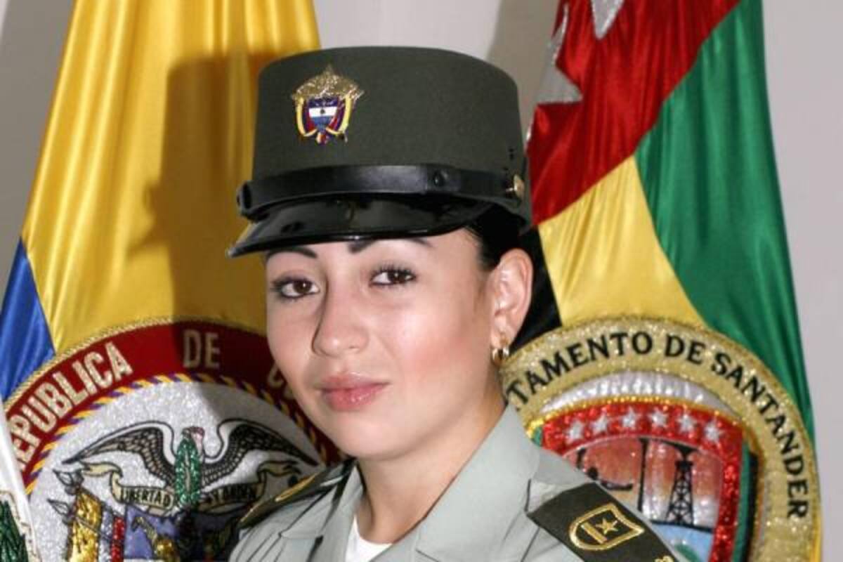 "Esto no es fácil, esto es de 'berraquera' y se necesita vocación. No basta con ponerse un uniforme porque me veo 'bonita'. Todo lo contrario, esto se trata de amor a la Institución". Esto afirmó María Viviana Figueroa Silva, durante su presentación a la prensa local. (Foto: Marco Valencia / VANGUARDIA LIBERAL )