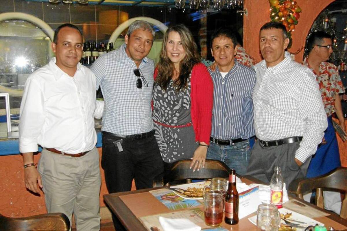 Jair Camargo, Fabio Patiño, Marcela Santamaría, Reynaldo Pineda y David Tapias. (Foto: Javier Gutiérrez / VANGUARDIA LIBERAL)