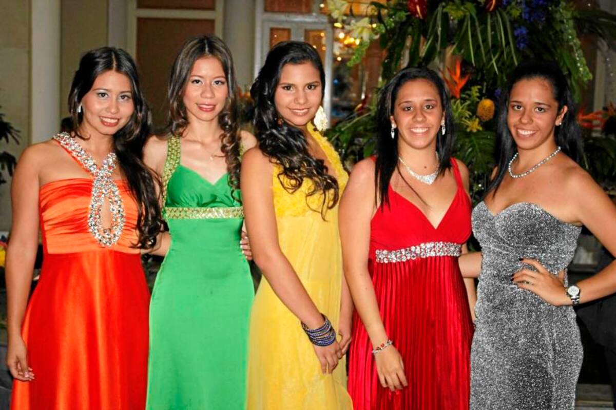 María Fernanda Pedraza, Camila Gutiérrez, María Camila Acevedo, María Camila Jiménez y María Alejandra Jiménez. (Foto: Fotos: Nelson Díaz / VANGUARDIA LIBERAL)