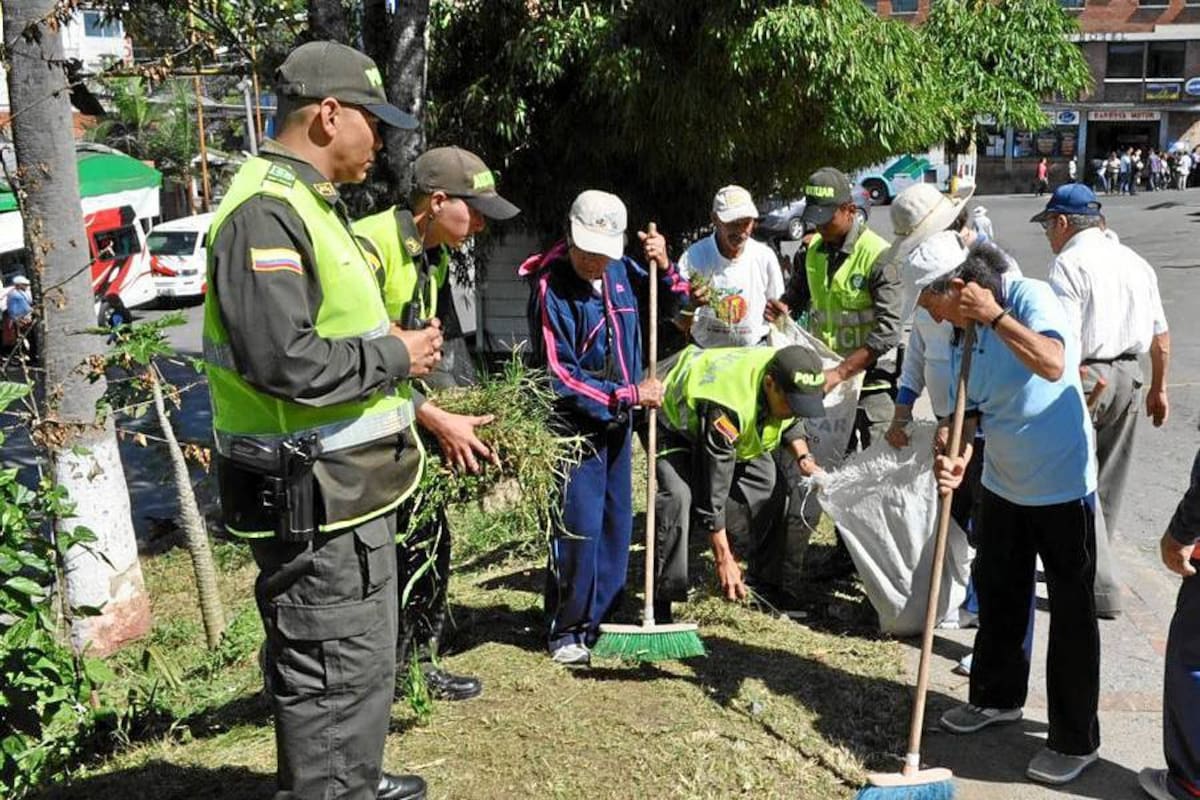 Policía Nacional desarrolla estrategia Parque Seguros (Foto: Luis Fernando Martínez Vargas/VANGUARDIA LIBERAL)