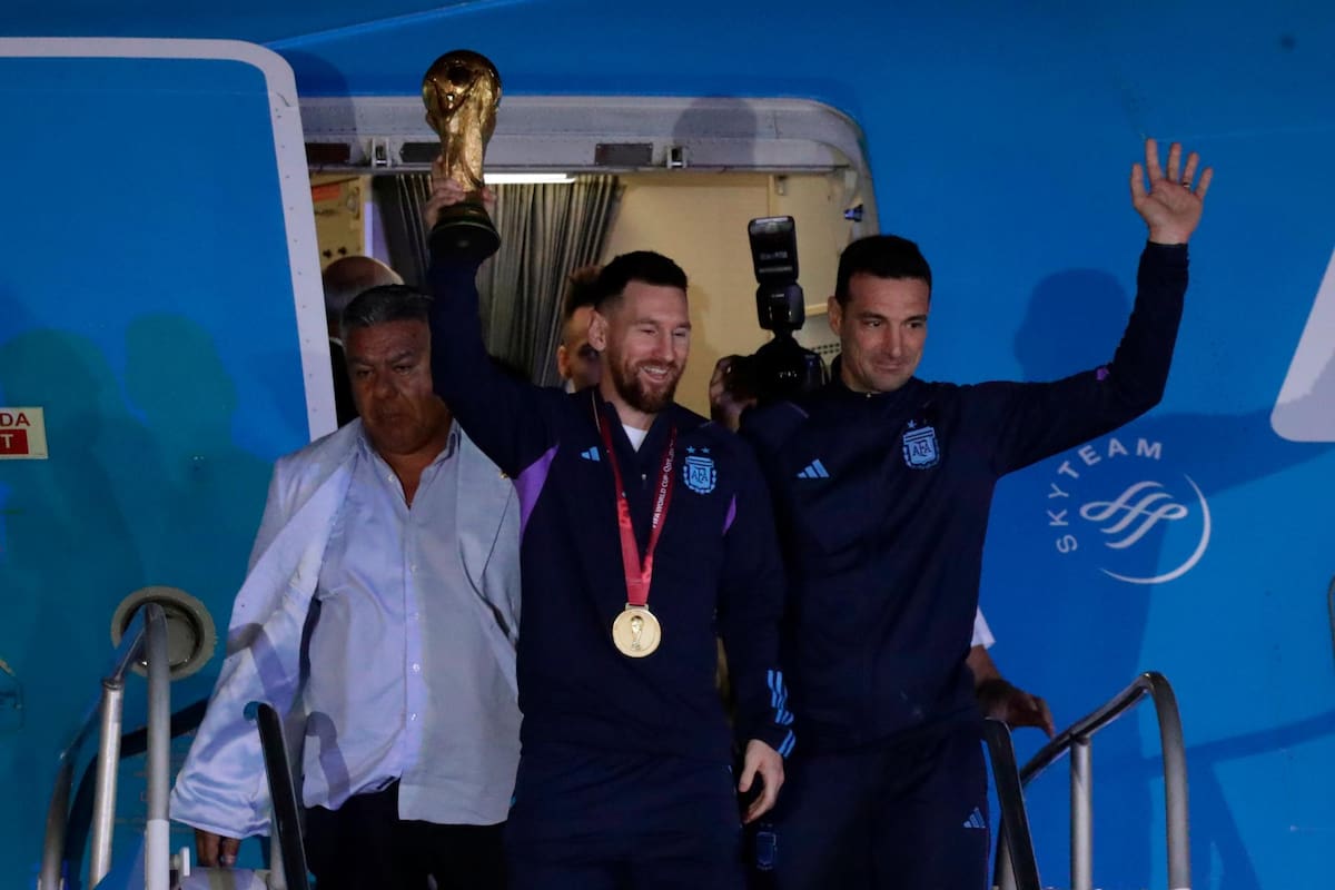 Scaloni (derecha) ganó el Mundial de Catar 2022 con Argentina. Foto: Archivo.