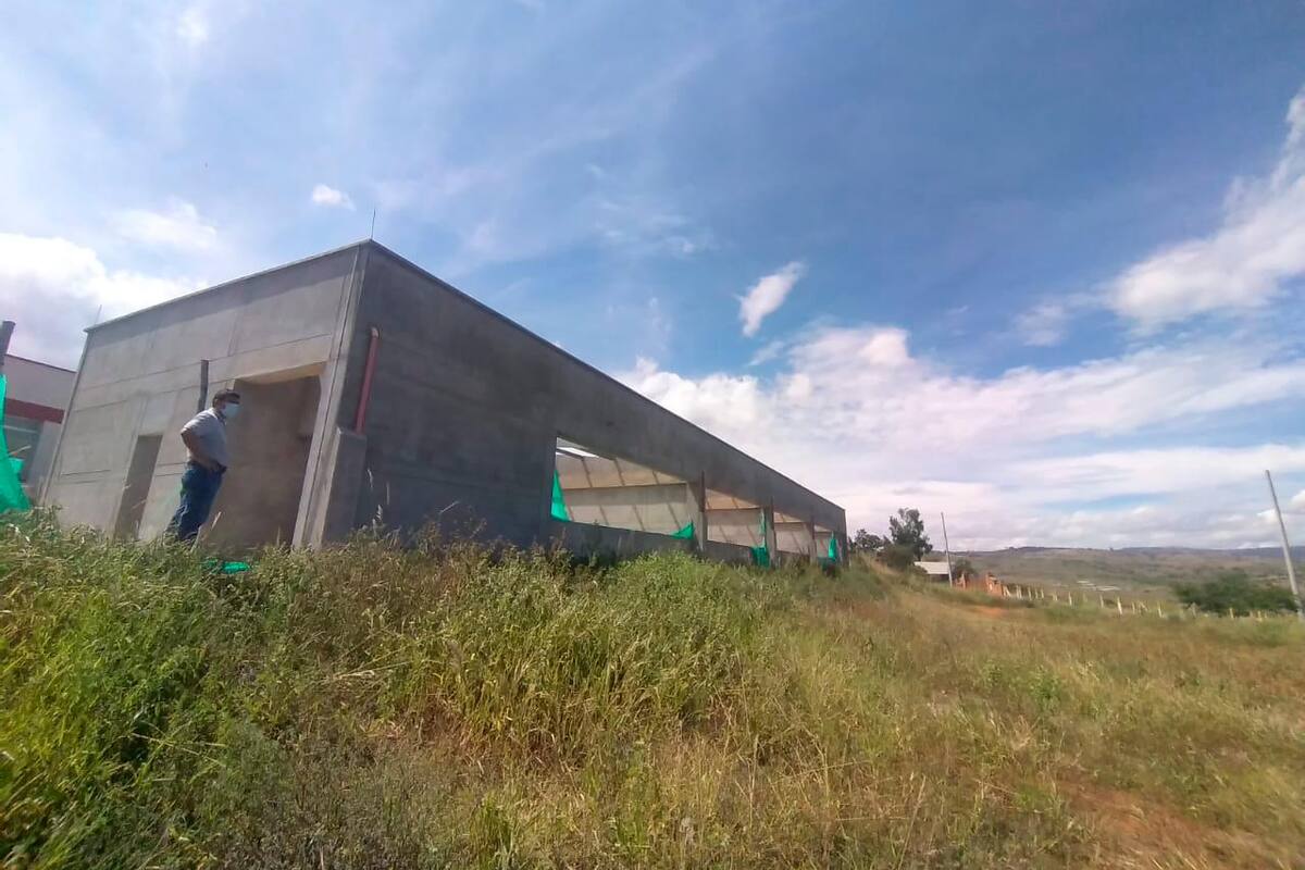 La construcción del Colegio La Laguna Fase I pasó de costar $3.893 millones a $5.756 millones, incluyendo interventoría. (Foto: Suministrada / VANGUARDIA)