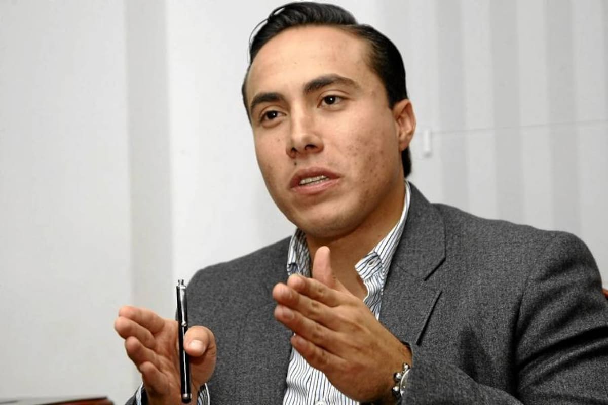 “Yo soy ortodoxo en mi disciplina, pero pragmático a la hora de hacer las cosas… mi reto es convertir al departamento en una empresa más operativa”, aseguró el Gobernador cuando habló con Vanguardia Liberal, advirtiendo que su gobierno será distinto al de Horacio Serpa y al de su padre, el coronel Hugo Aguilar. (Foto: Archivo/VANGUARDIA LIBERAL)