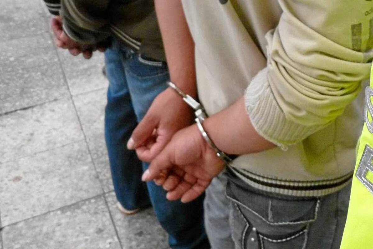 Detenido un hombre y un menor por agresión con arma blanca