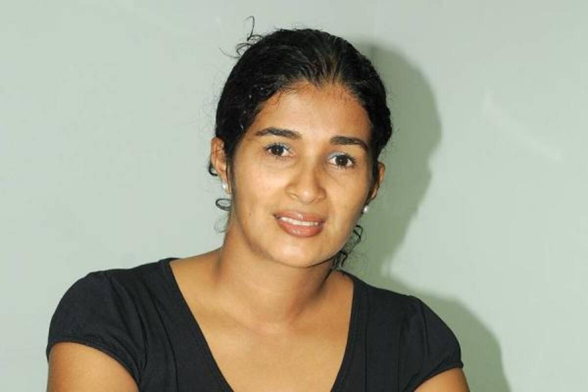 La juez asistente con escarapela Fifa, Luzmila González, quiere repetir galardón y sus actuaciones en Colombia y fuera del país la tienen entre los candidatos a la distinción como Mejor Autoridad Deportiva de 2010.