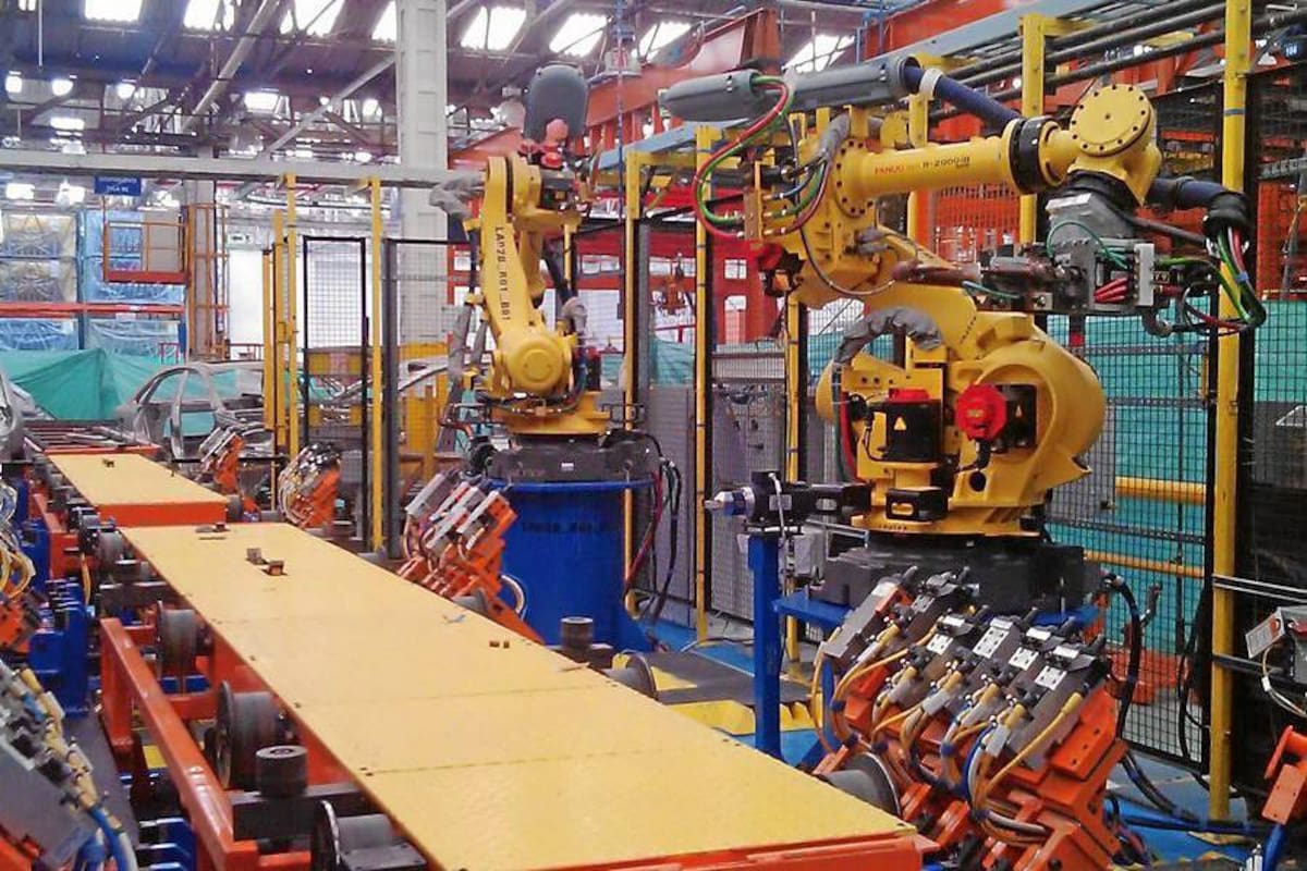 Este es uno de los 24 robots que harán parte del nuevo proceso de automatización al que le ha apostado General Motors Colmotores, dentro de la Zona Franca Industrial Colmotores, Zoficol, en donde se empezarán, por primera vez en el país, a fabricar carros. (Foto: José Óscar Machado/VANGUARDIA LIBERAL )