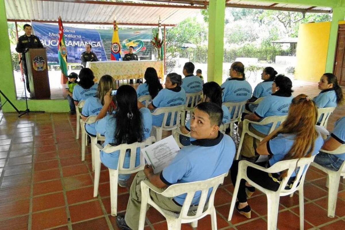 Las personas que deseen más información sobre la conformación de las escuelas de convivencia y seguridad ciudadana, deben dirigirse al Área de Prevención y Convivencia Ciudadana del Tercer Distrito de la Policía de Girón. (Foto: Suministrada/VANGUARDIA LIBERAL)