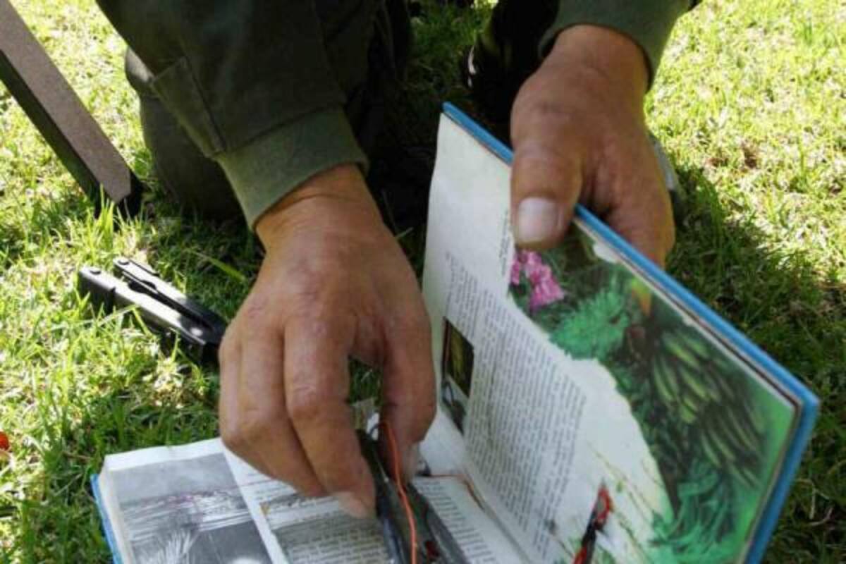 Este es un libro bomba de las Farc, una técnica que según las autoridades colombianas, fue aprendida del grupo terrorista ETA.(Foto: Archivo / VANGUARDIA LIBERAL)