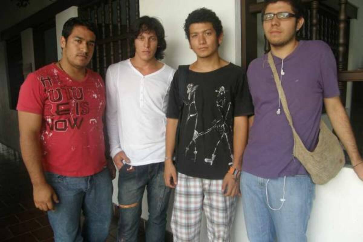 Un grupo de jóvenes piedecuestanos ven brillar el talento de su arte, la producción audiovisual los ha llevado a tocar otras esferas más allá de lo municipal trascendiendo al talento nacional (Foto: Edgar Omar Bustos A / VANGUARDIA LIBERAL )