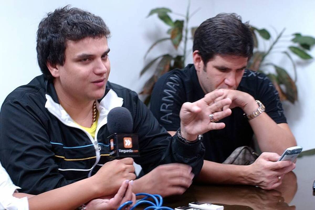 Silvestre Dangond y Juancho de la Espriella (Foto: Jaime Del Río / VANGUARDIA LIBERAL)