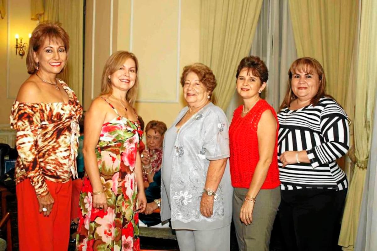 Elsa Calderón, Esperanza Reyes, Lilia Jaimes Landazábal, Elvia Lucía Reyes y María Consuelo Mantilla. (Foto: Nelson Díaz / VANGUARDIA LIBERAL)