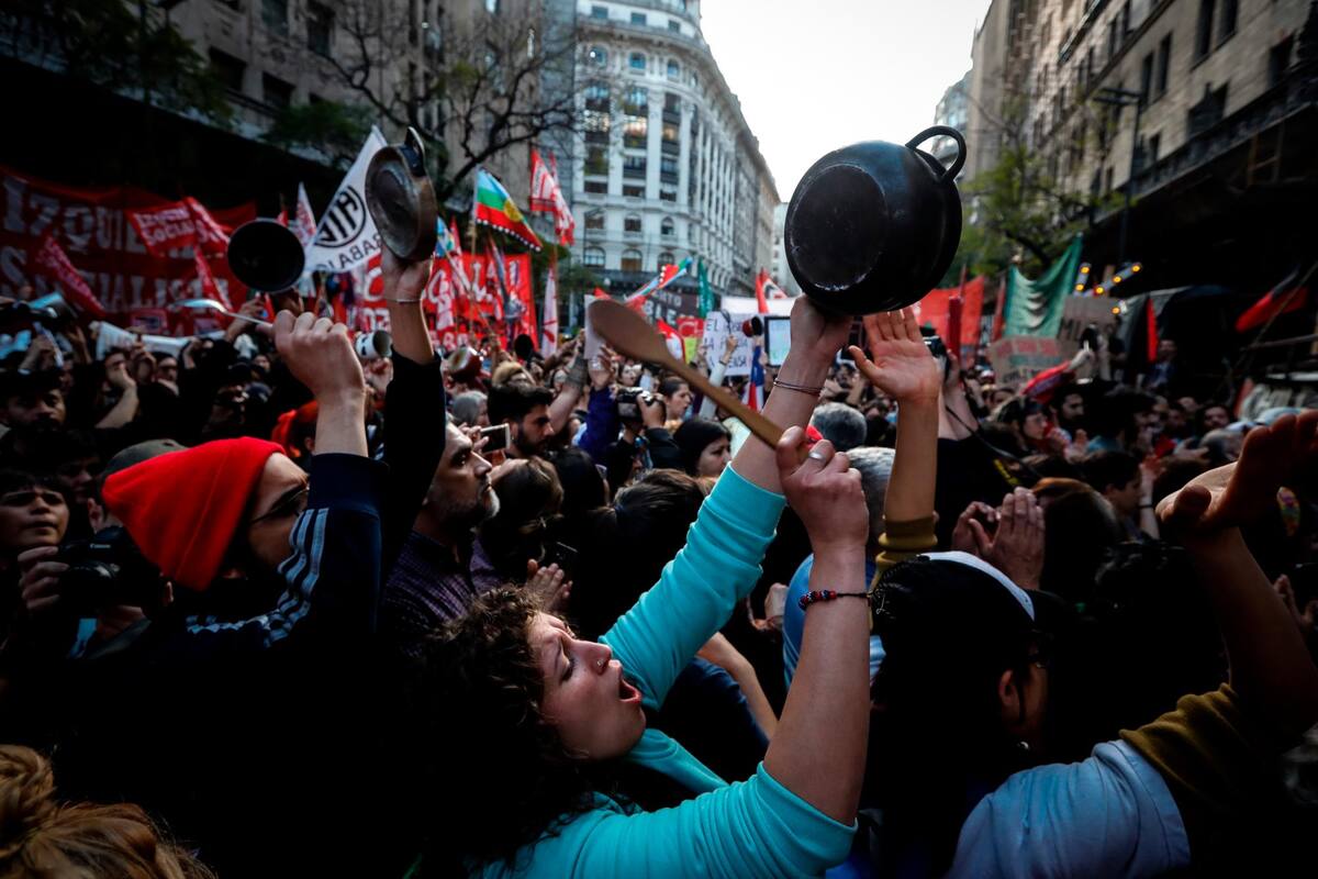 Cancillería confirmó la muerte de dos colombianos durante ola de protestas de Chile (Foto: EFE)