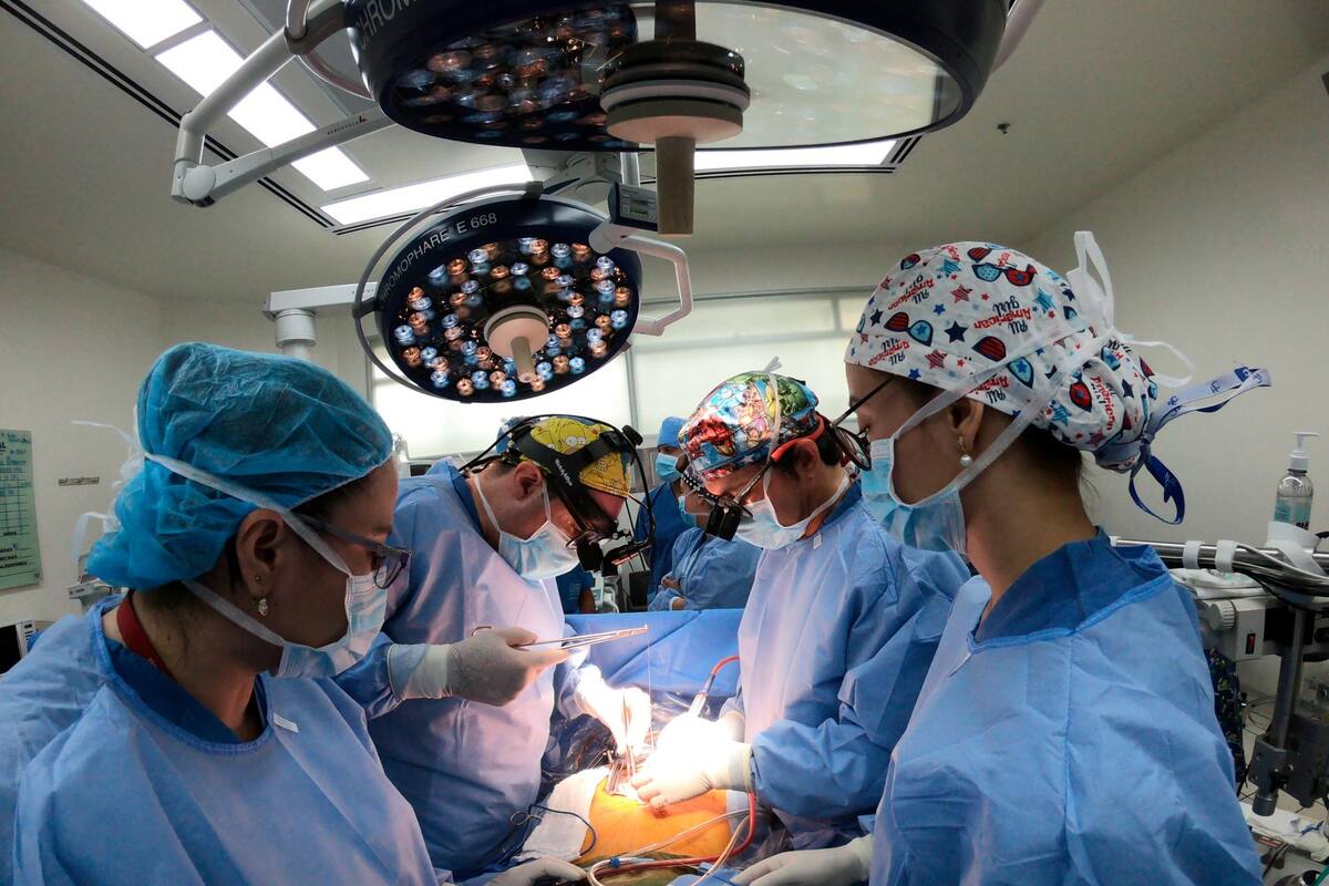 El procedimiento fue realizado en las salas de cirugía de la Clínica Foscal Internacional por el servicio de Anestesia y Cirugía Cardíaca del Instituto del Corazón de Bucaramanga. (Foto: Suministrada / VANGUARDIA)