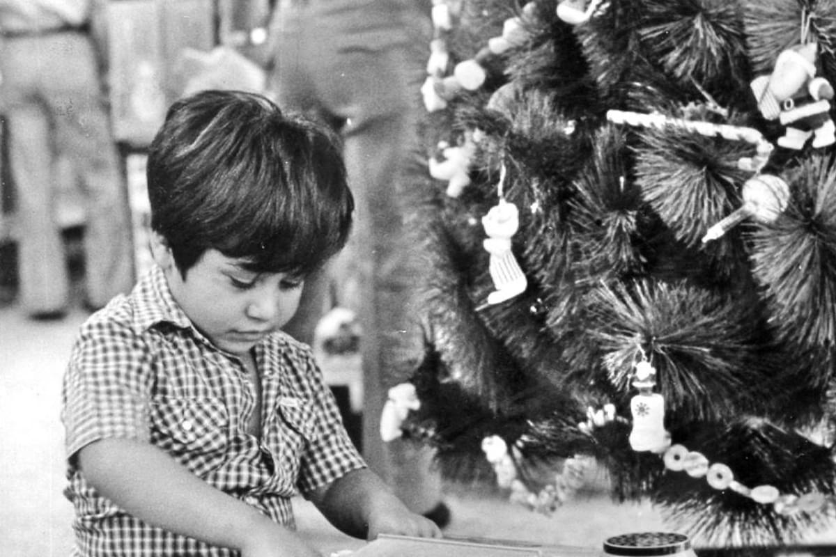 Nada como la inocencia de los niños por ver su regalo de Navidad. (Foto: Archivo / VANGUARDIA)