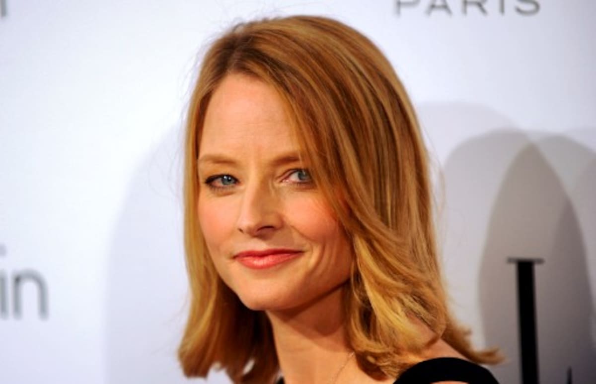 Actress Jodie Foster arrives at the 17th Annual Women in Hollywood Tribute to honor Hollywoods best and brightest talent for an intimate dinner in celebration of womens achievements in film in Los Angeles, California, on October 18, 2010. AFP PHOTO / GABRIEL BOUYS