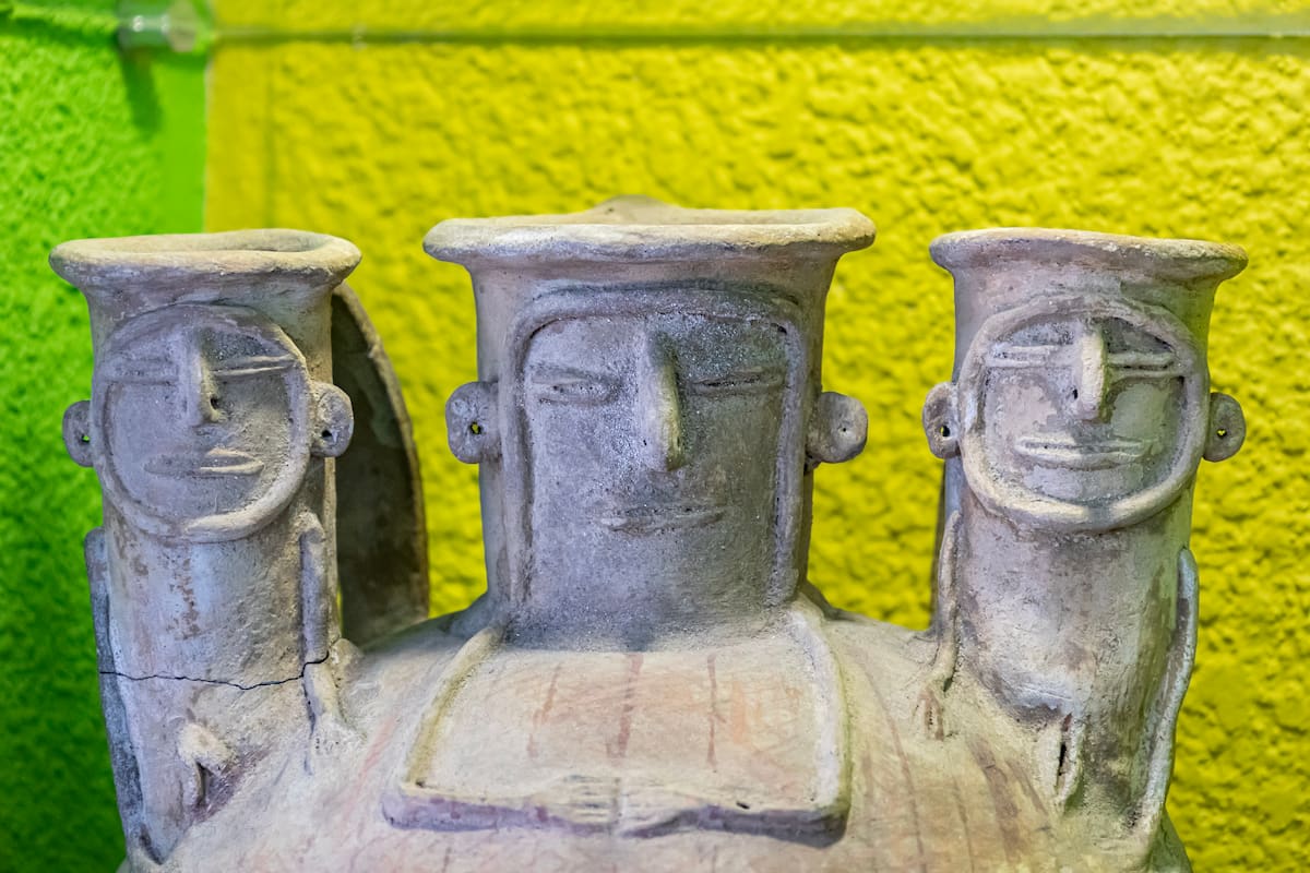 105 vitrinas y un viaje al pasado: el museo que transformó una universidad en ruta arqueológica. Foto suministrada/VANGUARDIA