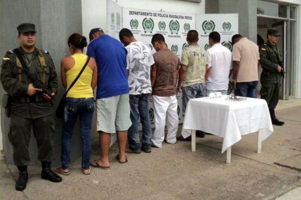 Las siete personas capturadas por presuntamente integrar la banda criminal de 'Los Urabeños', fueron dejados a disposición de Juez en función de Control de Garantías.(Foto: Suministrada/VANGUARDIA LIBERAL)
