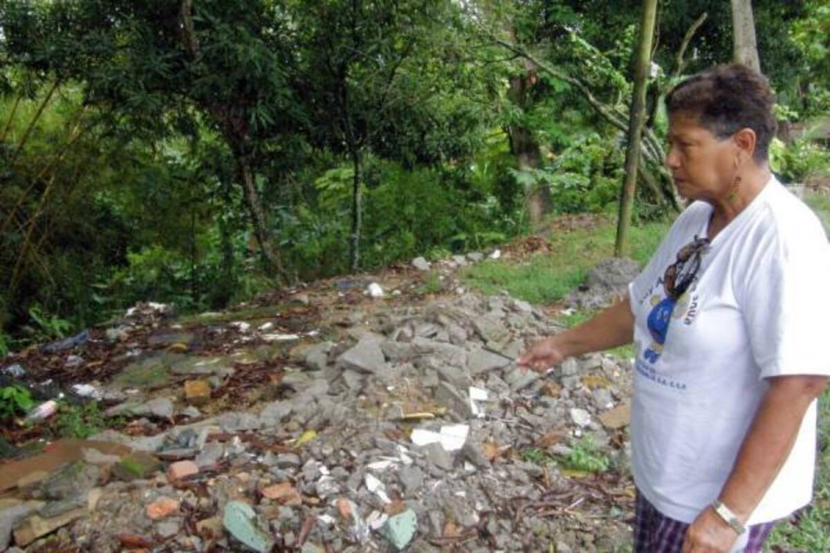 Una de las infracciones más frecuentes es arrojar escombros en el espacio público. Hasta el momento ningún infractor ha sido multado con una sanción económica.(Foto: Edgar Pernett/VANGUARDIA LIBERAL)